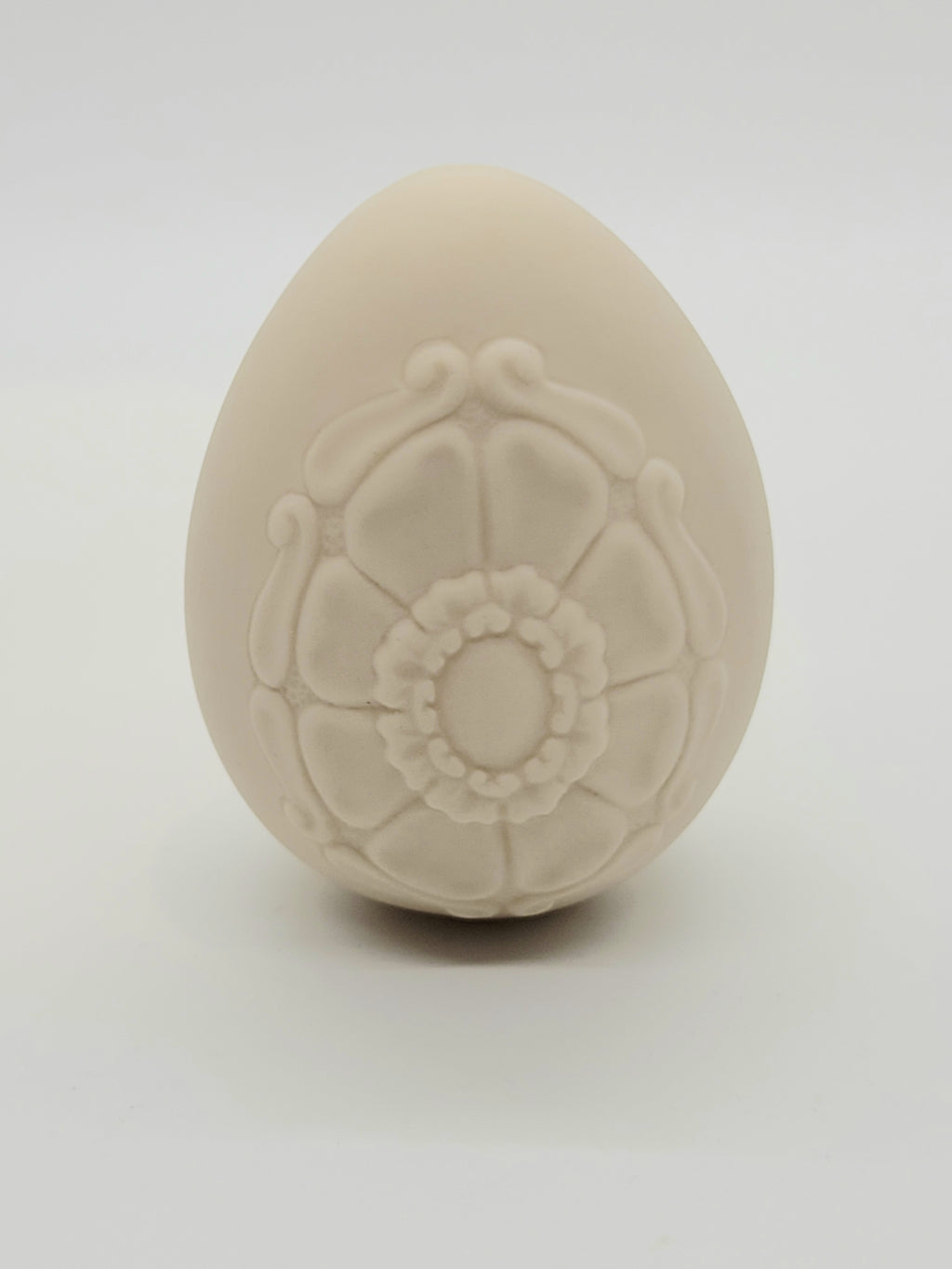 Porcelain Egg w/ Flower